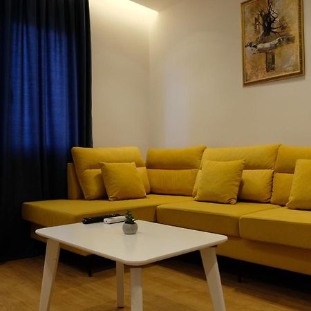 2E Center Apartment Tiran Dış mekan fotoğraf