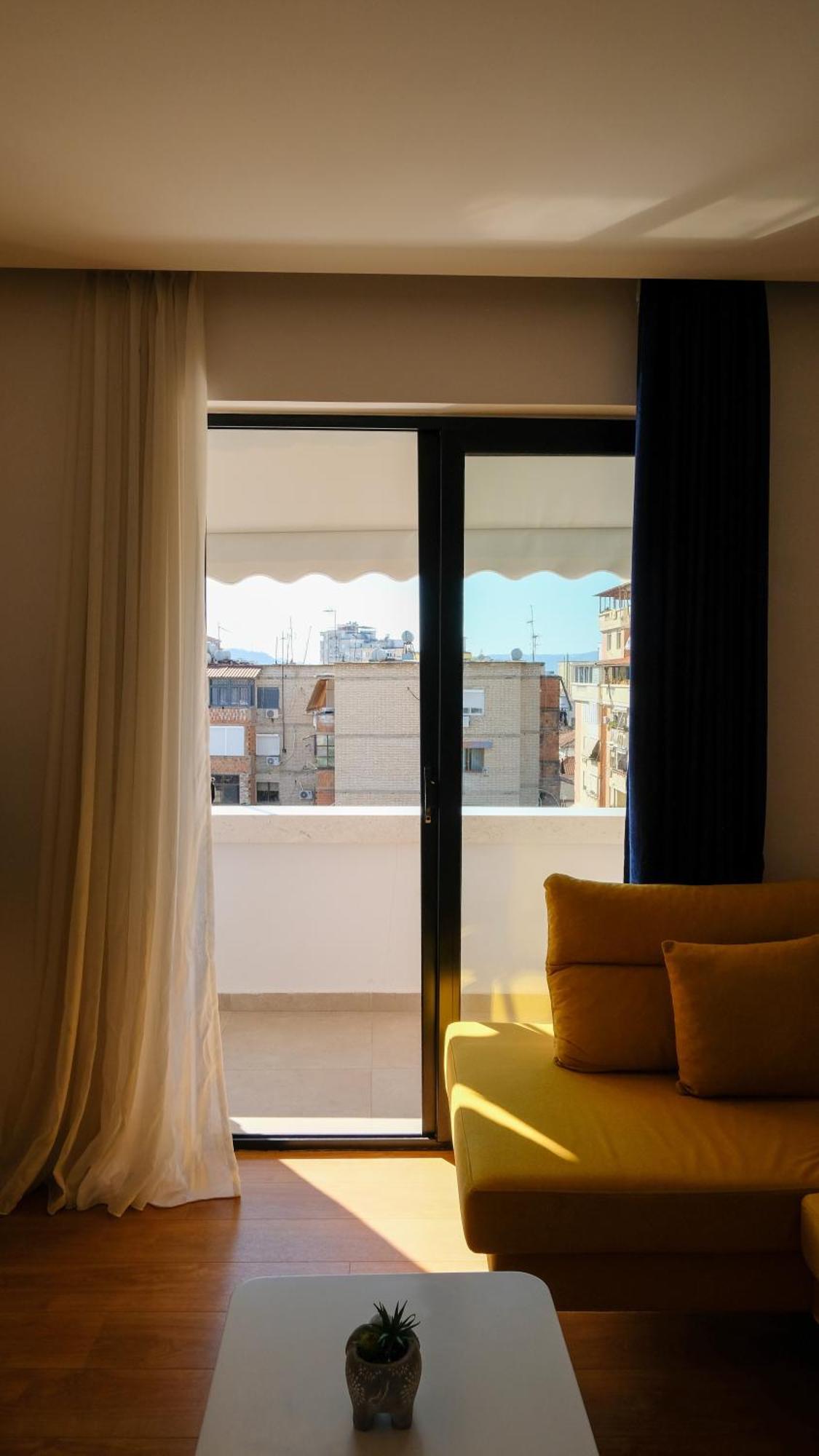 2E Center Apartment Tiran Dış mekan fotoğraf