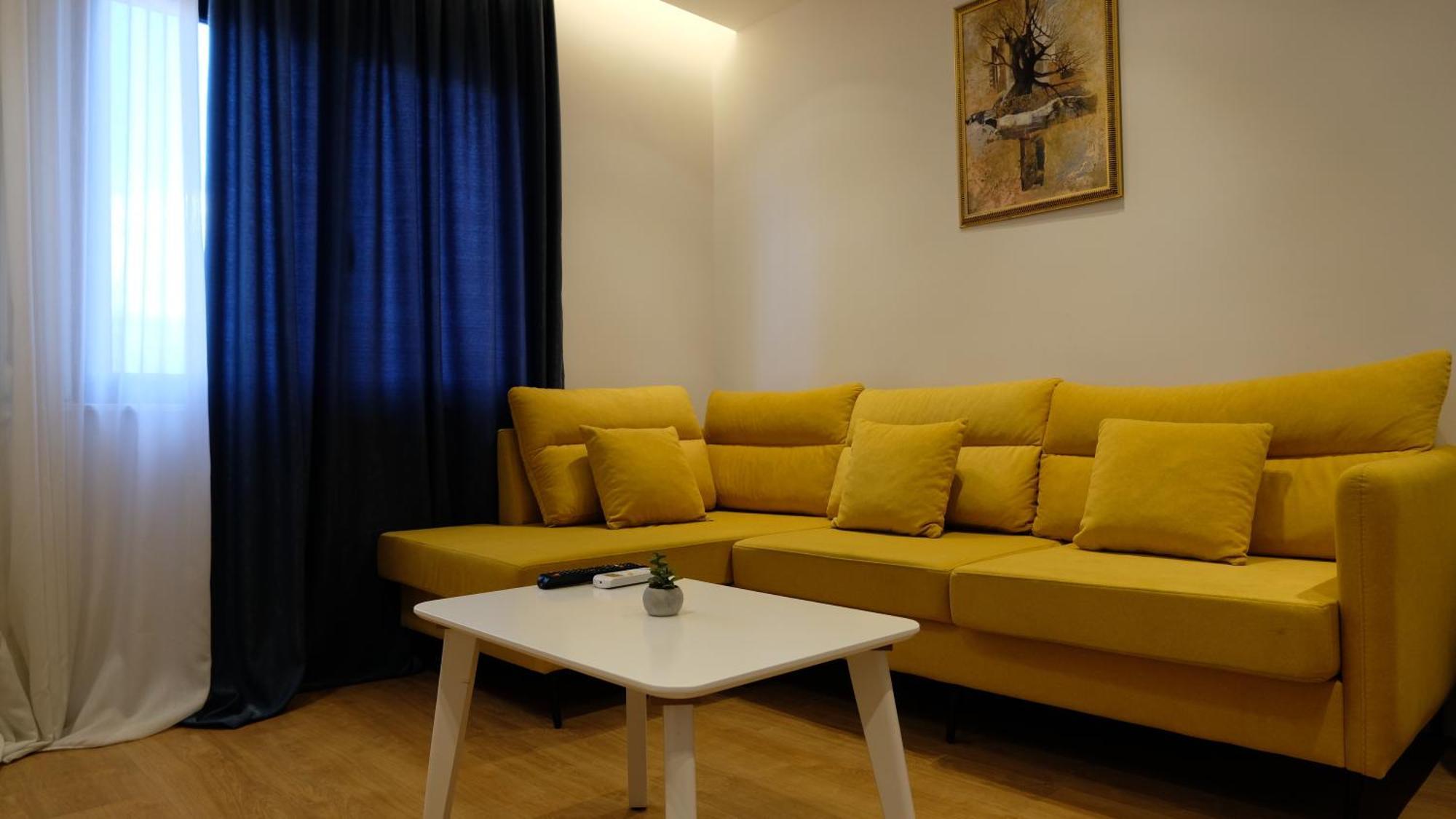 2E Center Apartment Tiran Dış mekan fotoğraf