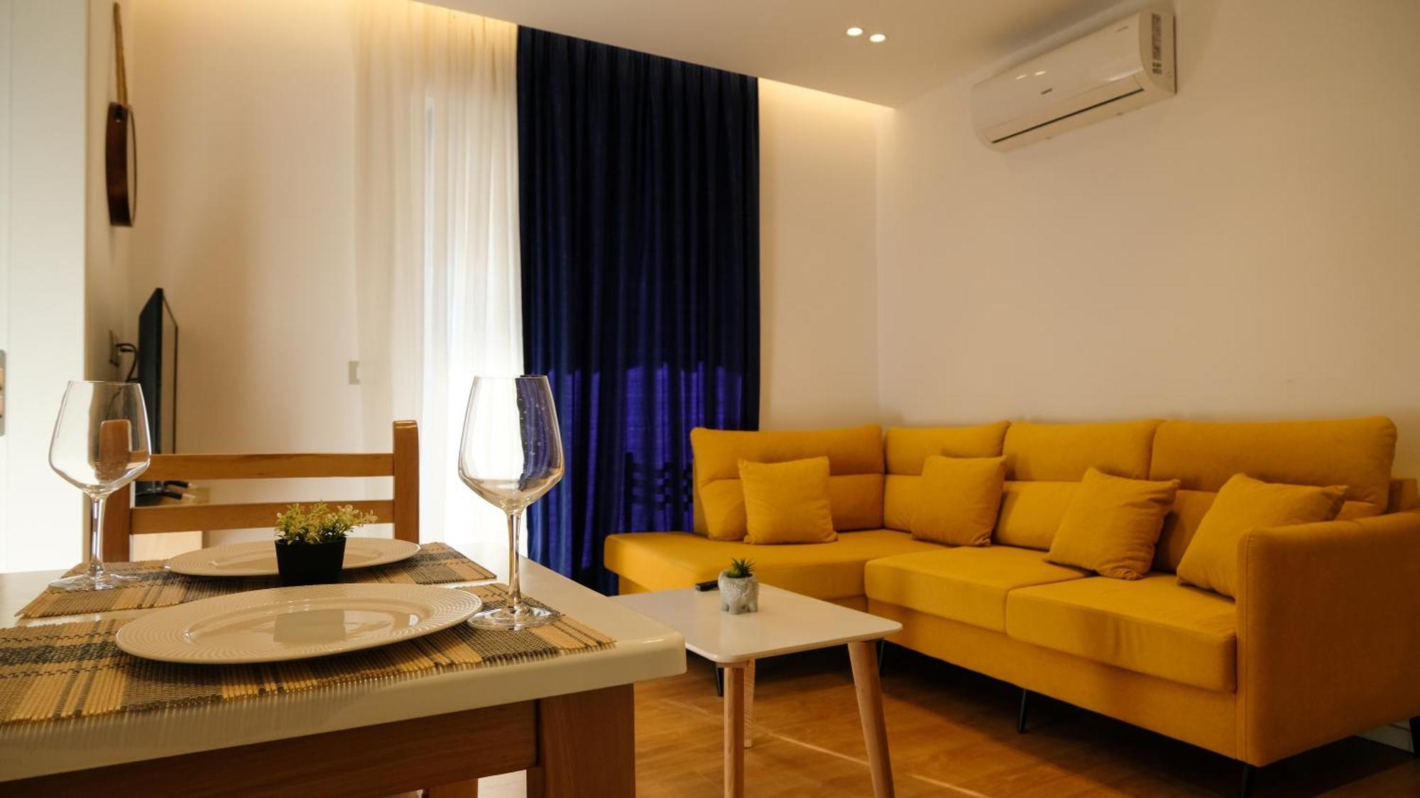 2E Center Apartment Tiran Dış mekan fotoğraf