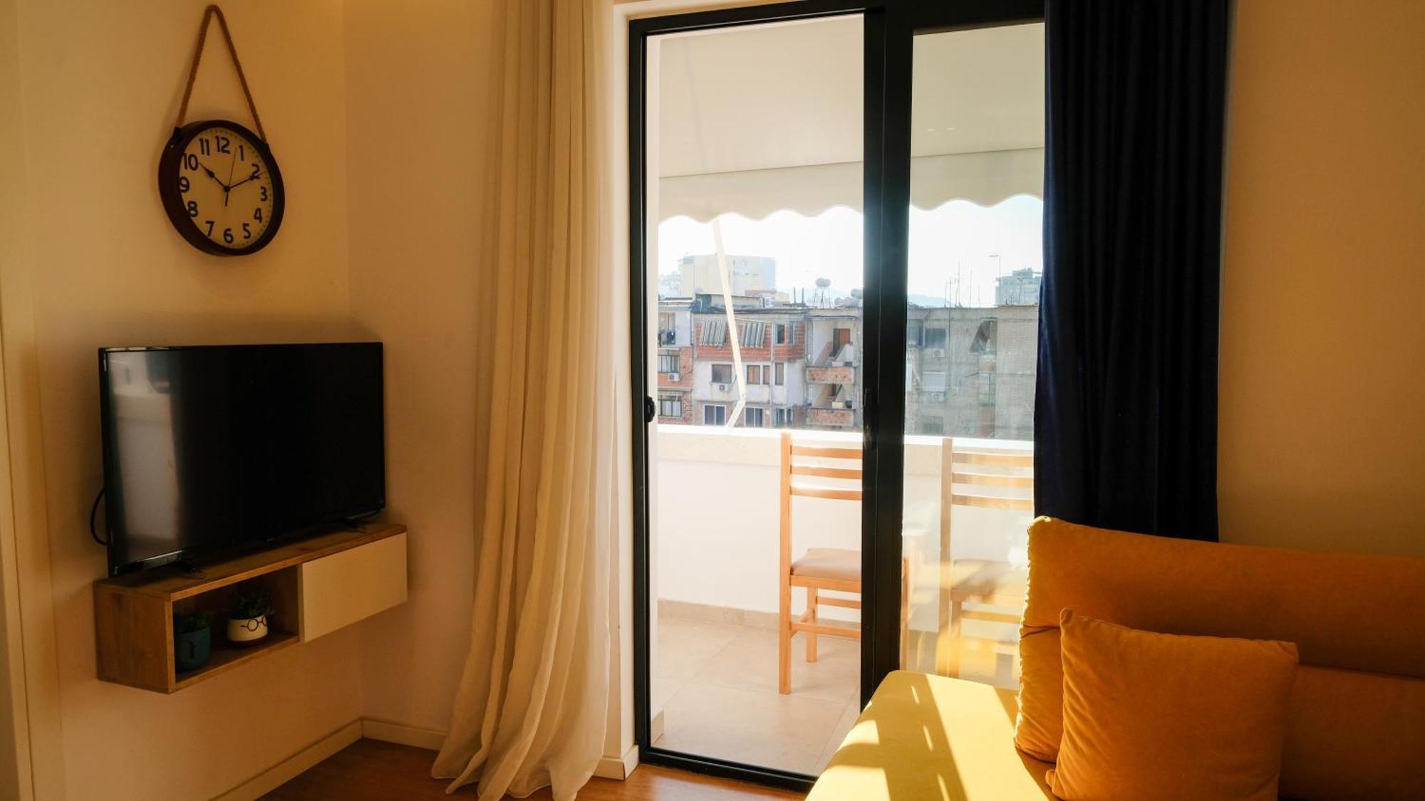 2E Center Apartment Tiran Dış mekan fotoğraf